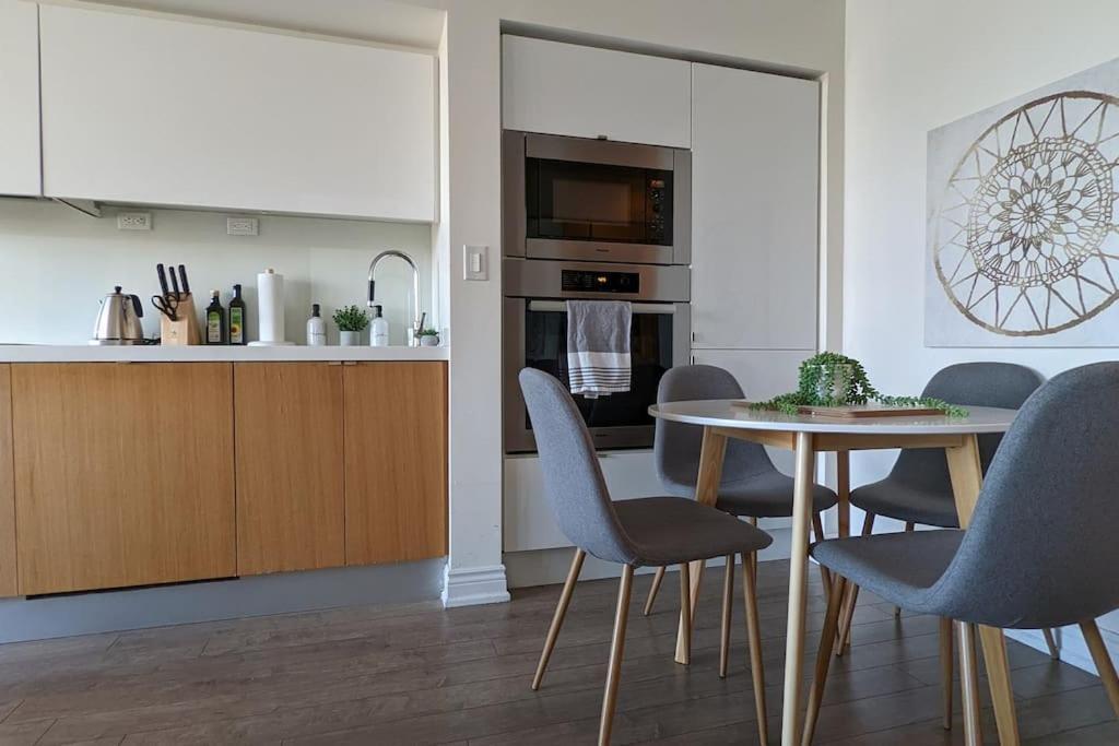 Lovely 2 Bed Condo In Downtown 多伦多 外观 照片