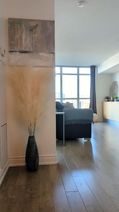 Lovely 2 Bed Condo In Downtown 多伦多 外观 照片