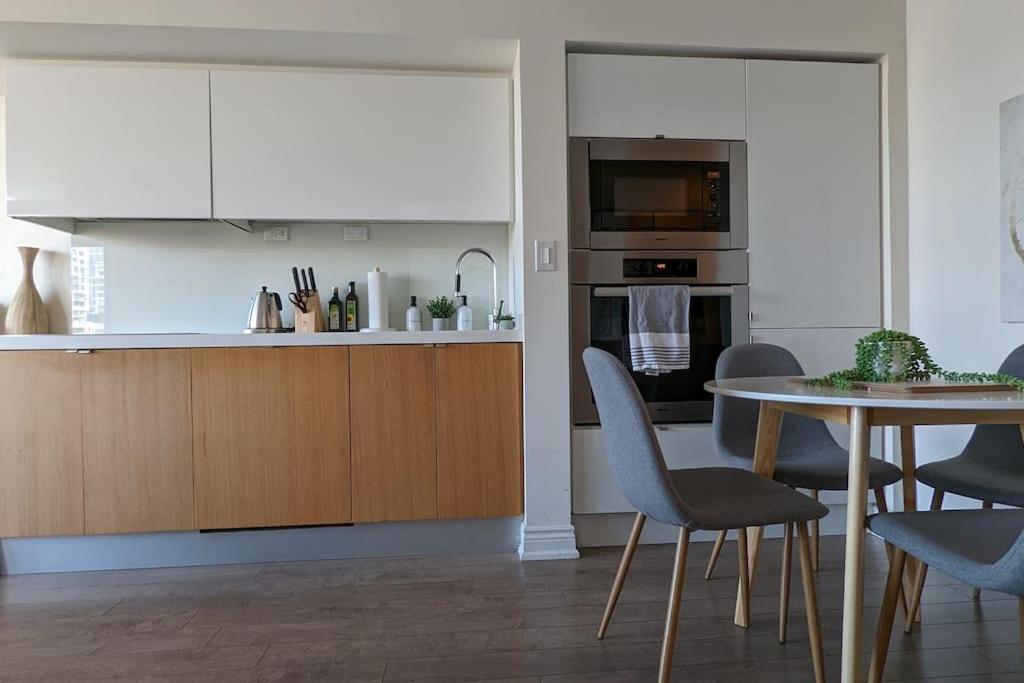 Lovely 2 Bed Condo In Downtown 多伦多 外观 照片