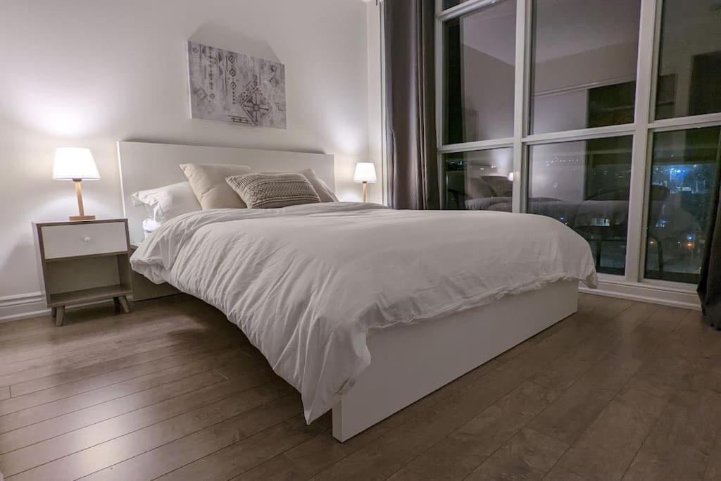 Lovely 2 Bed Condo In Downtown 多伦多 外观 照片
