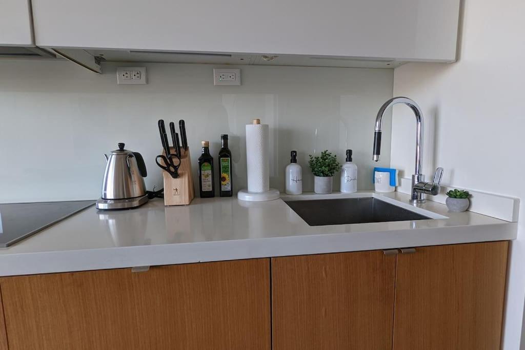 Lovely 2 Bed Condo In Downtown 多伦多 外观 照片