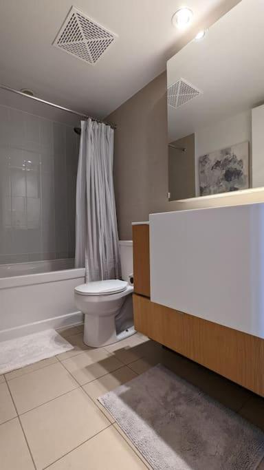 Lovely 2 Bed Condo In Downtown 多伦多 外观 照片