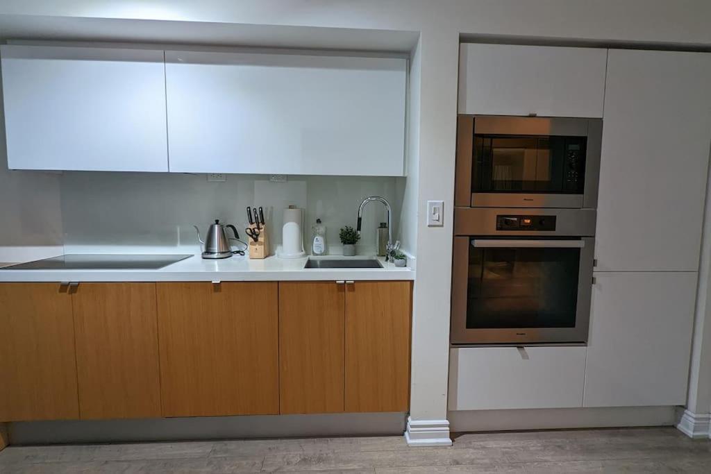 Lovely 2 Bed Condo In Downtown 多伦多 外观 照片